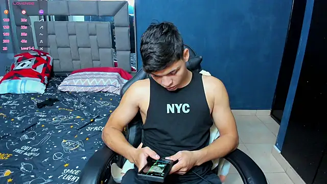 baby david 03 online show from 02-18-26, 04:54