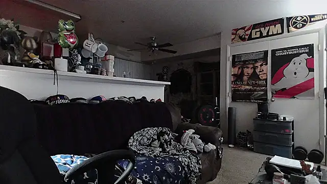 biggerisbetter12 online show from 03-25-26, 06:13