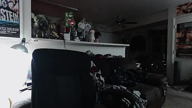 biggerisbetter12 online show from 03-03-26, 11:28