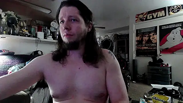 biggerisbetter12 online show from 10-27-25, 02:51