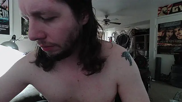 biggerisbetter12 online show from 03-12-26, 08:46