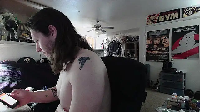 biggerisbetter12 online show from 03-08-26, 03:59