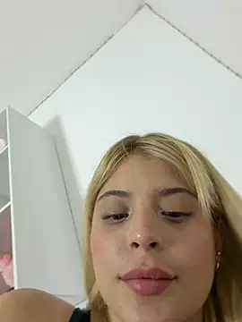 Snapshot of _Alicee_1 chatting on 05-26-26, 03:15 Alicee 1 online show from 05-26-26, 03:15