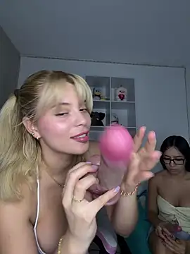 Snapshot of _Alicee_1 chatting on 05-28-26, 12:07 Alicee 1 online show from 05-28-26, 12:07
