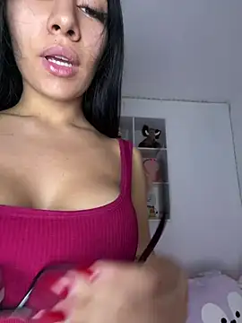 Snapshot of _Alicee_1 chatting on 07-16-26, 01:24 Alicee 1 online show from 07-16-26, 01:24