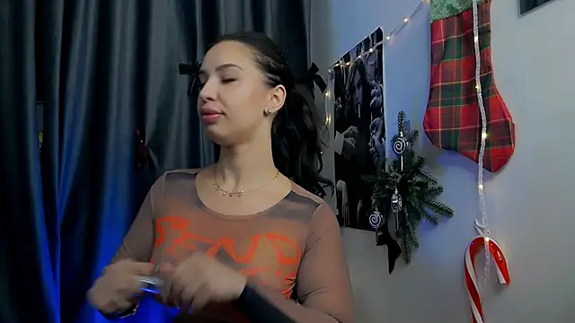 BiancaAva online show from 12-15-25, 06:08