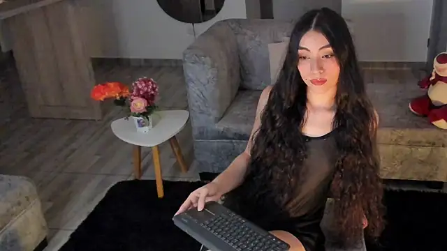 BritanyLnx online show from 04-14-26, 12:48