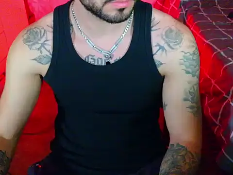 Snapshot of Lucca_Silva chatting on 10-17-25, 03:54 Lucca Silva online show from 10-17-25, 03:54