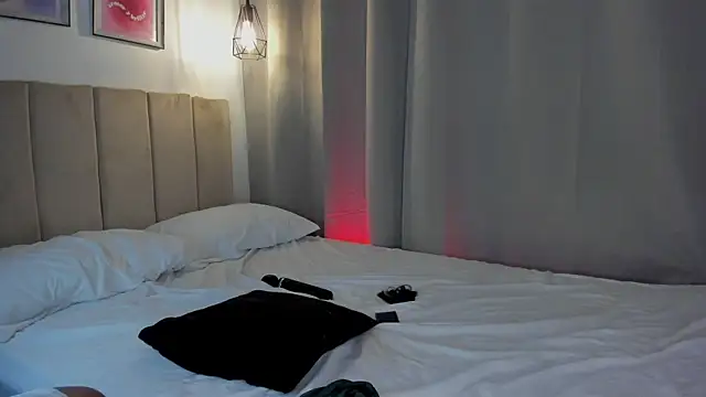 Little Emma 11 online show from 11-17-25, 01:37