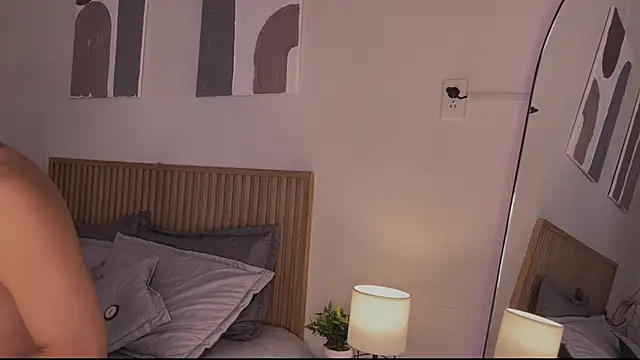 Little Emma 11 online show from 05-30-26, 01:50