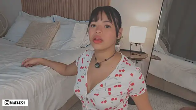 Little Emma 11 online show from 04-02-26, 03:08