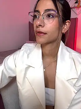 Snapshot of elegant__rouse chatting on 05-28-26, 09:54 elegant rouse online show from 05-28-26, 09:54