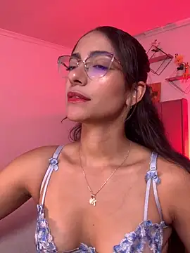 Snapshot of elegant__rouse chatting on 06-02-26, 11:16 elegant rouse online show from 06-02-26, 11:16