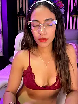 Snapshot of elegant__rouse chatting on 10-18-25, 09:17 elegant rouse online show from 10-18-25, 09:17