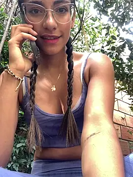 Snapshot of elegant__rouse chatting on 05-12-26, 08:26 elegant rouse online show from 05-12-26, 08:26