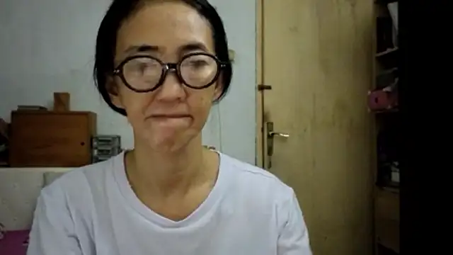 Snapshot of princessD077 chatting on 05-23-26, 04:50 princessD077 online show from 05-23-26, 04:50