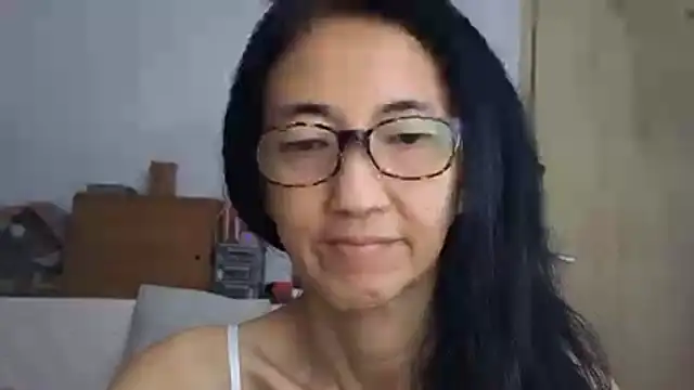 Snapshot of princessD077 chatting on 04-18-26, 04:53 princessD077 online show from 04-18-26, 04:53