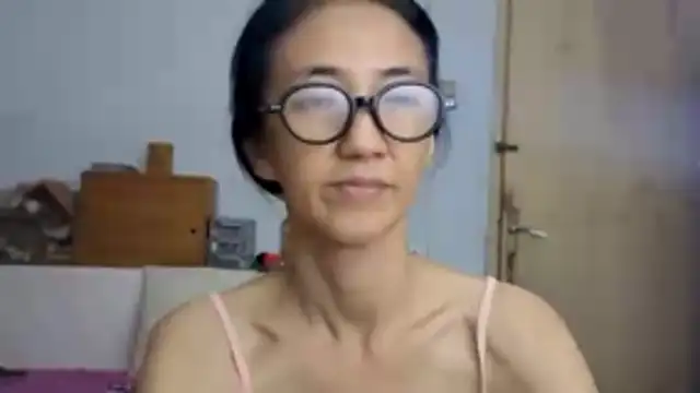 Snapshot of princessD077 chatting on 04-27-26, 05:00 princessD077 online show from 04-27-26, 05:00