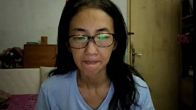 Snapshot of princessD077 chatting on 05-24-26, 04:51 princessD077 online show from 05-24-26, 04:51