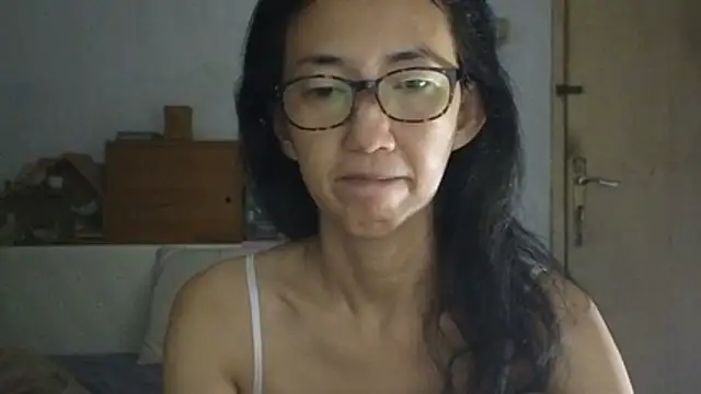 Snapshot of princessD077 chatting on 05-29-26, 04:57 princessD077 online show from 05-29-26, 04:57