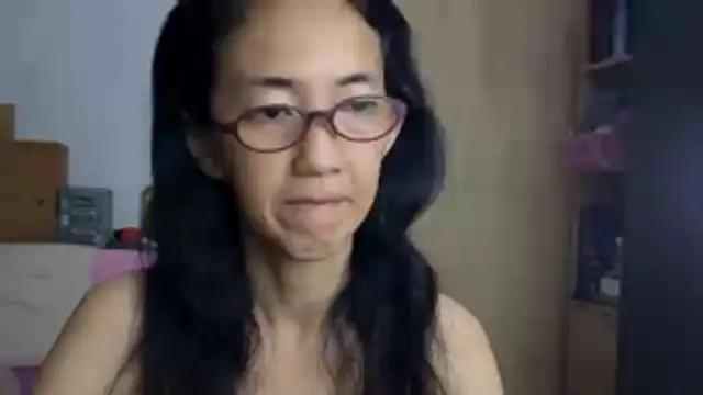 Snapshot of princessD077 chatting on 04-25-26, 04:15 princessD077 online show from 04-25-26, 04:15