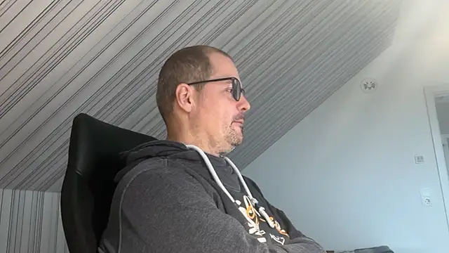 GermanMadMatt online show from 10-21-25, 08:03