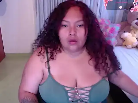 yvonne jlove online show from 12-14-25, 02:07