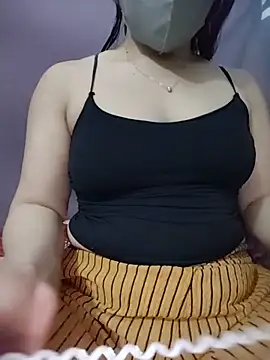 Snapshot of Sinhlinh2020 chatting on 06-06-26, 01:49 Sinhlinh2020 online show from 06-06-26, 01:49