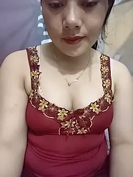 Snapshot of Sinhlinh2020 chatting on 05-25-26, 01:05 Sinhlinh2020 online show from 05-25-26, 01:05