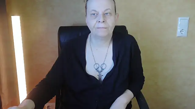 Diamond Bite online show from 11-07-25, 06:29