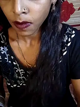 Itz Aisha   online show from 06-17-26, 06:13