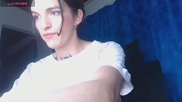 Scarlett crastrawberry online show from 10-26-25, 06:08