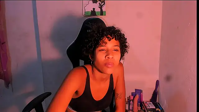 Snapshot of bad_girl_xxx chatting on 04-28-26, 03:11 bad girl xxx online show from 04-28-26, 03:11