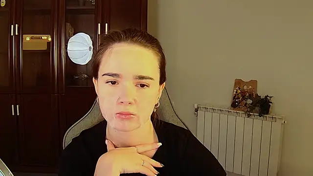 May Bloom online show from 10-29-25, 05:39