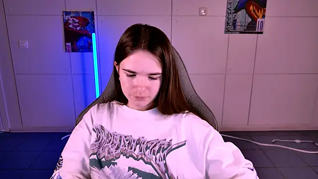 May Bloom online show from 11-26-25, 01:11