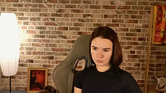 May Bloom online show from 12-18-25, 05:12