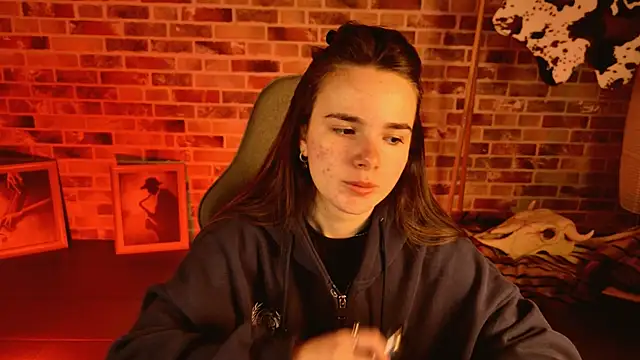 May Bloom online show from 02-25-26, 06:13