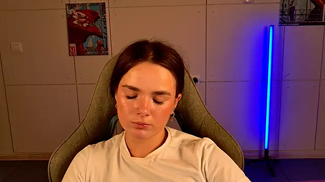 May Bloom online show from 10-27-25, 05:25