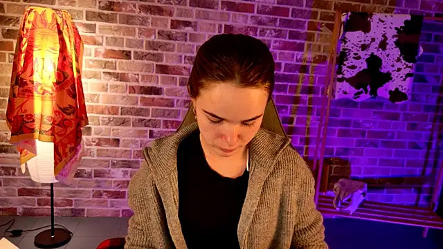 May Bloom online show from 10-19-25, 10:07