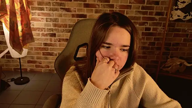 May Bloom online show from 12-03-25, 05:08