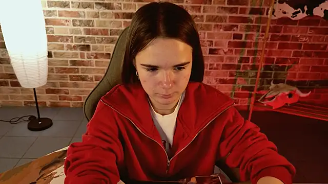 May Bloom online show from 11-10-25, 05:34