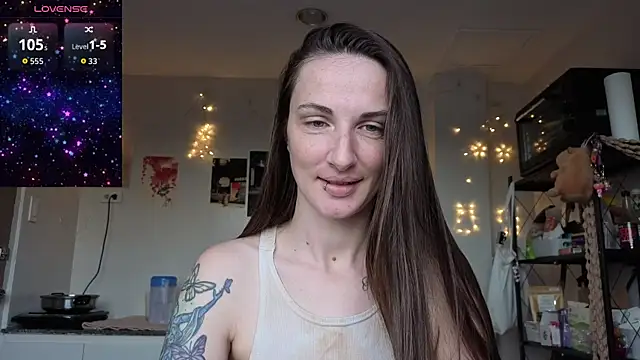Snapshot of mistressaurora chatting on 11-15-25, 09:02 mistressaurora online show from 11-15-25, 09:02