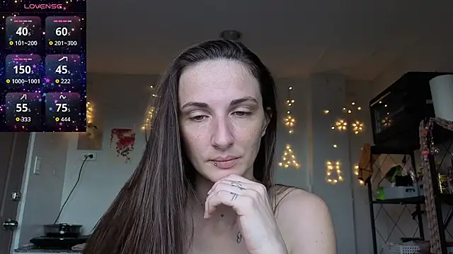 Snapshot of mistressaurora chatting on 10-25-25, 08:13 mistressaurora online show from 10-25-25, 08:13