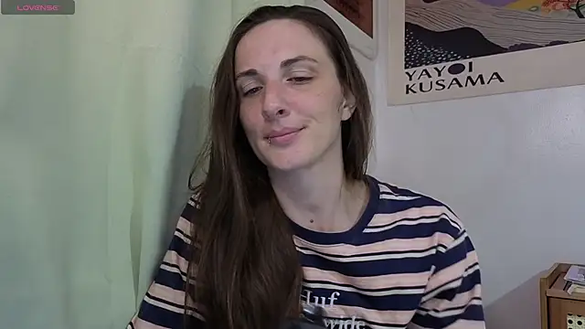 Snapshot of mistressaurora chatting on 11-17-25, 05:39 mistressaurora online show from 11-17-25, 05:39