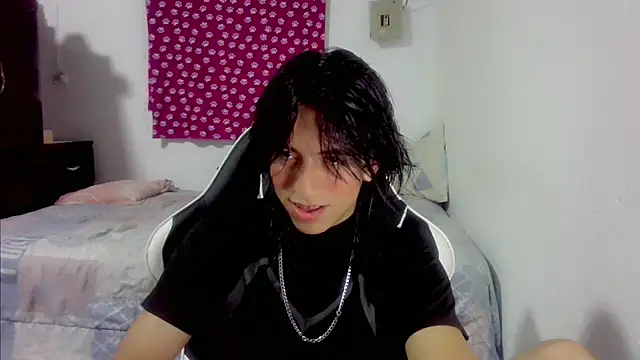 LouisOwOoo online show from 10-19-25, 11:46