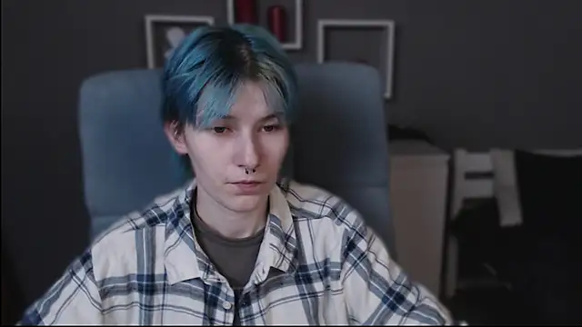 guitarandangell online show from 10-24-25, 03:27