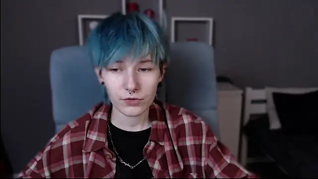 guitarandangell online show from 10-27-25, 03:18