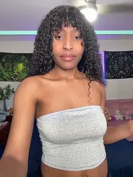 DaisyMynx online show from 12-17-25, 03:33