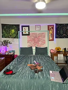 DaisyMynx online show from 11-21-25, 03:27