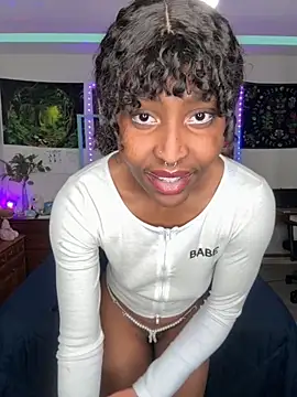 DaisyMynx online show from 11-08-25, 03:21